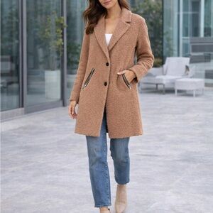Classic Camel Teddy Coat with Zip-Pocket Detail